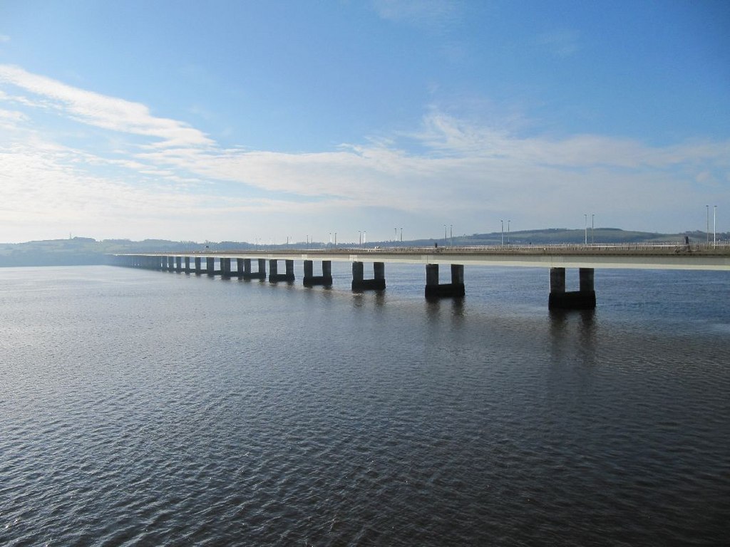 bridge across the Tay river in Dundee